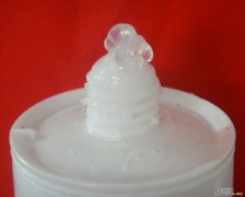 玻璃膠里含甲醛嗎？